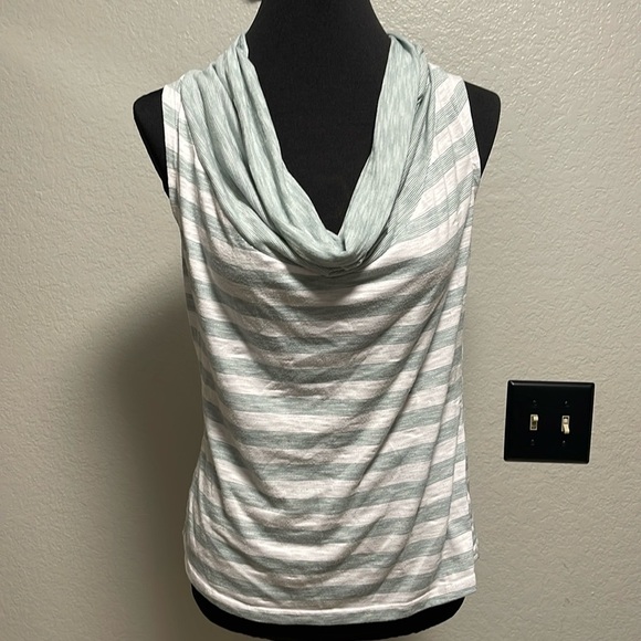 Converse Sleeveless Cowl Neck Striped Top Size Medium - Picture 1 of 5